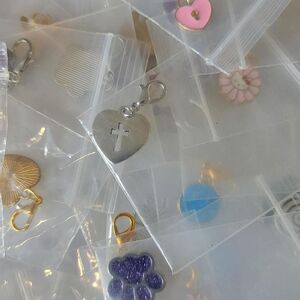 NWT 75 Zipper Charms Zipper Pulls Bundle Wholesale Bulk Reseller Hello Kitty Etc